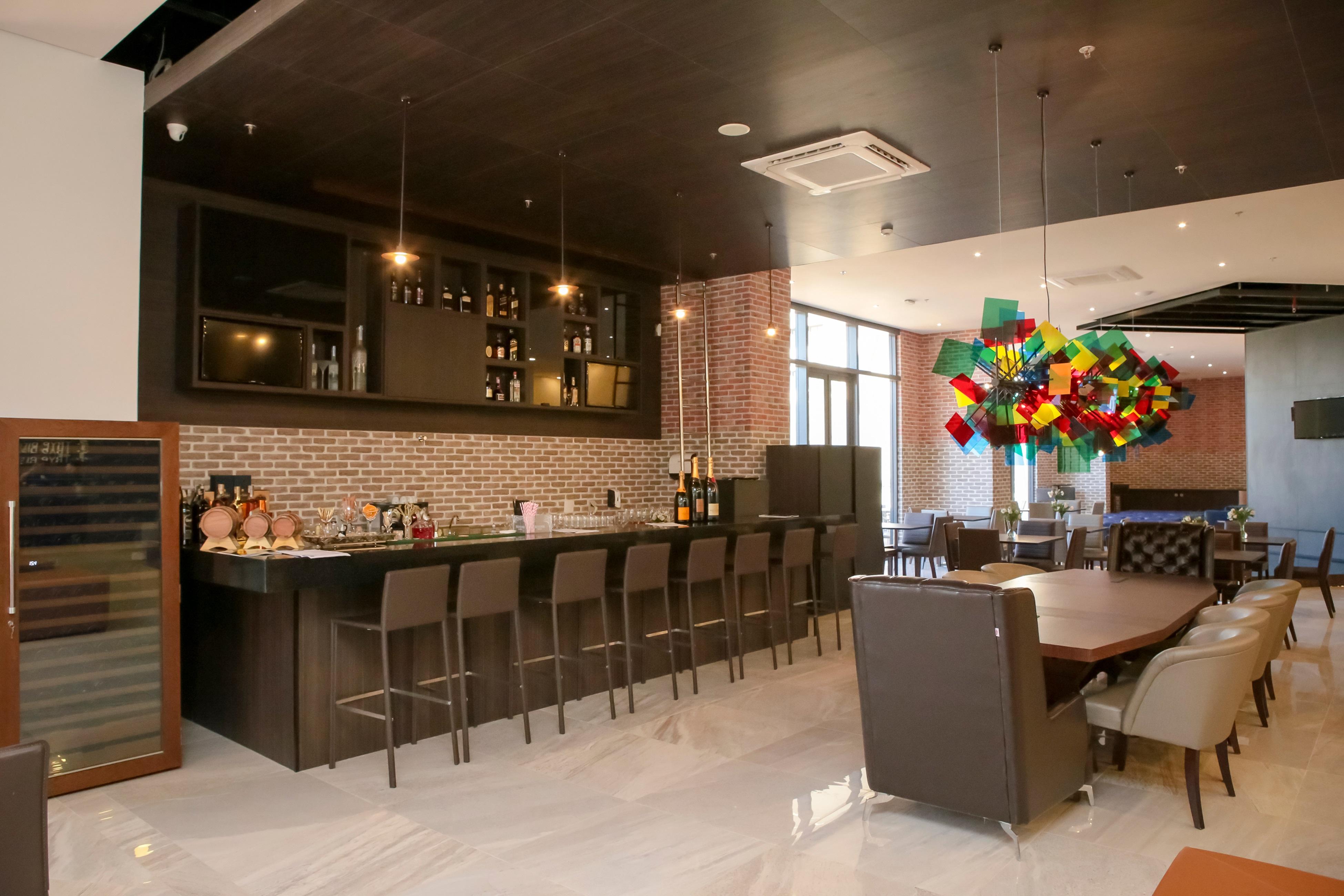 Tryp By Wyndham Ribeirao Preto Hotel Luaran gambar The interior of the restaurant